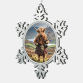 Scottish Highland Cow Bagpiper,  Schneeflocken Zinn-Ornament (Rechts)