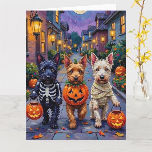 Scottish Terrier Dogs in Halloween Costumes Karte (Gelbe Blume)