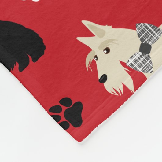 Scottish Terrier Paws and Bones Red Fleecedecke (Ecke)