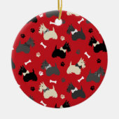 Scottish Terrier Paws and Bones Red Keramik Ornament (Vorne)