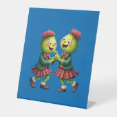 Scottish Thistles Wear Kariert Dancing Ceilidh Sockelschild (Vorderseite)