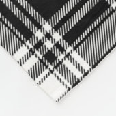 Scotts Menzies Black & White Moderner Tartan Karie Fleecedecke (Ecke)