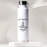 Scottsdale Bachelorette Weekend Girl Trip Custom Trinkflasche<br><div class="desc">Suchen Sie eine lustige und einzigartige Art, Ihr Bachelorette Wochenende zu feiern? Warum nicht nach Scottsdale fahren und mit einer Wasserflasche ganz nach Ihren Wünschen bleibe werden? Diese wunderschöne Wasserflasche eignet sich hervorragend, um alle Ihre Lieblingsgetränke auf Ihrer Reise zu halten, und sie ist auch mit Ihrem Namen personalisiert! Wählen...</div>