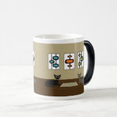 Scrabble Cats aus der Mitte des Jahrhunderts Verwandlungstasse (VorderseiteRechts)