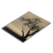 Scraggly Tree Silhouette Notizblock (Linke Seite)