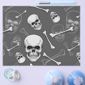 Scrapbook Paper of Grey and White Skulls and Bones Flyer (Einzeln)