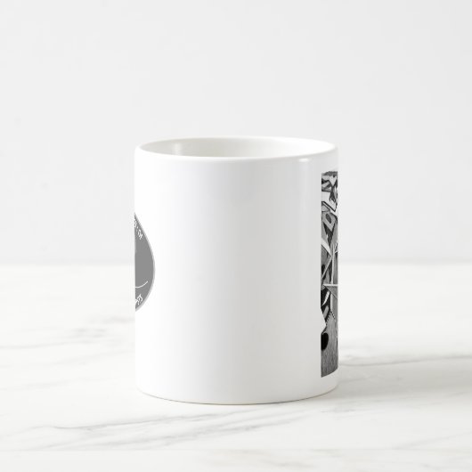 "Scratchboard Boneyard" Tasse (Mittel)