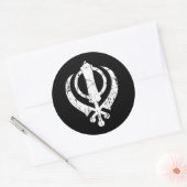 Scratched White Sikh Khanda Symbol auf schwarz Runder Aufkleber (Umschlag)