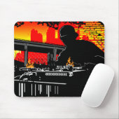 Scratching Hits Mousepad (Mit Mouse)