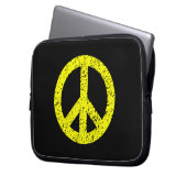 Scribble Stenciled Peace Symbol - Gelb auf schwarz Laptopschutzhülle (Vorderseite Links)