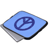 Scribble Stenciled Peace Symbol - Shades of Blue Laptopschutzhülle (Vorne Knopf)