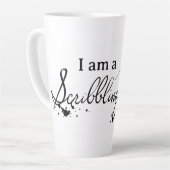 Scribbling Woman Latte Tasse (Linke Ecke)