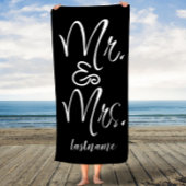 Script Black and White Mr. und Mrs Custom Handtuch Badehandtuch