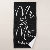 Script Black and White Mr. und Mrs Custom Handtuch Badehandtuch (Badehandtuch)