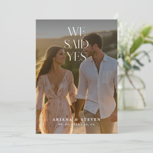 Script Boho Wir sagten Yes Rustic Wedding Foto Ankündigung (Stehend Vorderseite)