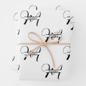 Script Calligraphy Black & White Monogrammed Name Geschenkpapier Set (Beispiel)