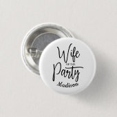 Script-Ehefrau des Party Bachelorette-Name Button (Vorne & Hinten)