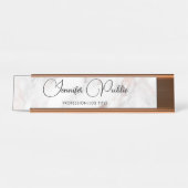 Script Elegante Rose Gold Marble Moderne Typografi Schreibtischnamensplakette (Vorderseite )