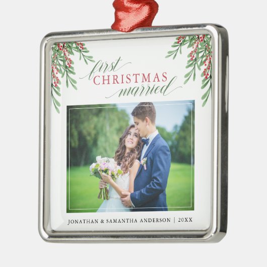 Script First Christmas Married Foto Ornament Aus Metall (Links)