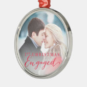 Script First Christmas Verlobt Holiday Foto Ornament Aus Metall (Links)