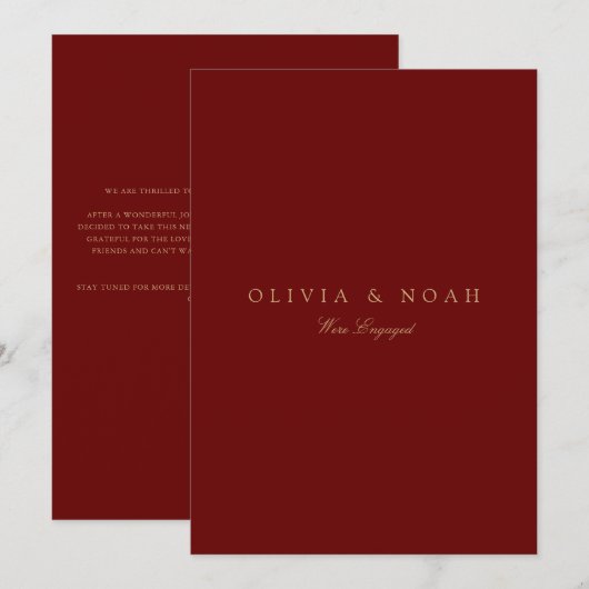 Script Gold Deep Red Verlobung Announccard Ankündigung (Vorne/Hinten)
