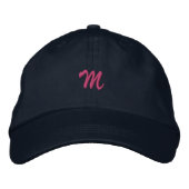 Script-Letter M Bestickte Baseballkappe (Vorderseite)
