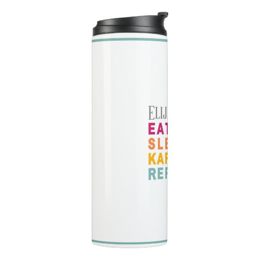 Script Modern Kids Martial Arts Silhouette Karate Thermosbecher (Nach links gedreht)