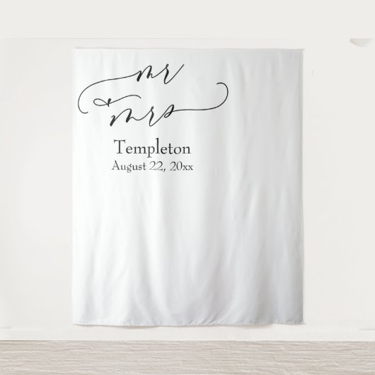 Script Mr. & Mrs. Simple Links Aligned Foto Hinter Wandteppich (Vorderseite)