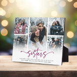 Script Sisters 5 Foto Collage Keepake Geschenk Fotoplatte<br><div class="desc">Elegante Schwester Foto Collage Plaque. Design besteht aus lustiger und eleganter Typografie mit Skript und sans Schriftart. Stellen Sie einfach Ihr Schwesterangebot so ein,  dass es für Sie einzigartig und persönlich ist und laden Sie 5 Ihrer Lieblingsfotos von Ihnen und Ihrer Schwester hoch!</div>