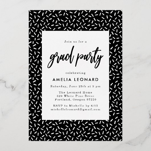 Scripting Silver Foil Foto Graduation Party Folieneinladung (Rückseite)