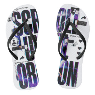 SCROLL BIS ZUM VERGESSEN Social Media Brutalist Badesandalen