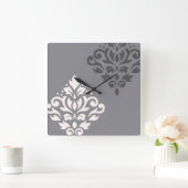 Scroll Damask Art I Cream & Gran Quadratische Wanduhr (Zuhause)