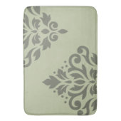 Scroll Damask Art I Deck on Lt Green Badematte (Vorderseite Vertikal)