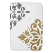 Scroll Damask Art I Gold & Grau auf Weiß Badematte (Vorderseite Vertikal)