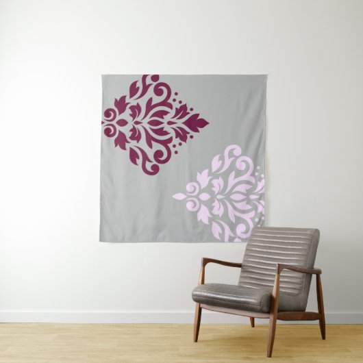 Scroll Damask Art I Plum Pink Gray Wandteppich (Beispiel (Horizontal))