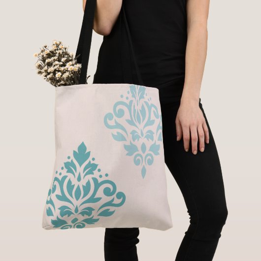 Scroll Damask Art I Tees on Cream Tasche (Von Nahem)
