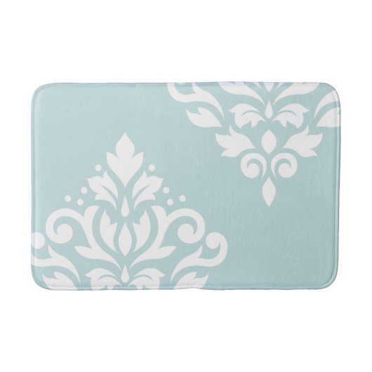 Scroll Damask Art I White on Duck Egal Blue Badematte (Vorderseite)