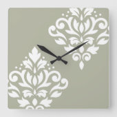 Scroll Damask Art I White on Green Quadratische Wanduhr (Vorderseite)