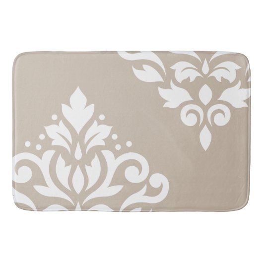 Scroll Damask Art I White on Light Taue Badematte (Vorderseite)
