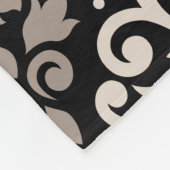 Scroll Damask Big Pattern Taupe Black Fleecedecke (Ecke)