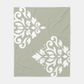 Scroll-Damask-Kunst I Weiß auf Grün Fleecedecke (Vorderseite)