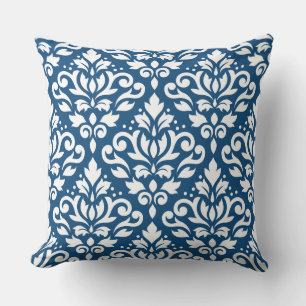 Scroll Damask Lg Ptn White auf Dk Blue Kissen