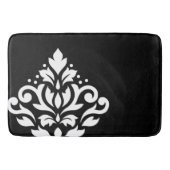 Scroll Damask Off-Set I White on Black Badematte (Vorderseite)