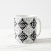 Scroll Damask Ptn B&W auf Grau Kaffeetasse (VorderseiteRechts)