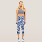 Scrolled Leaf Blue Capri Leggings (Vorderseite)