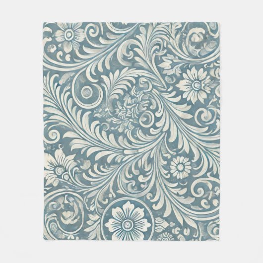 Scrolling Damask Pattern in Soft Blue und Ivory Fleecedecke (Vorderseite)