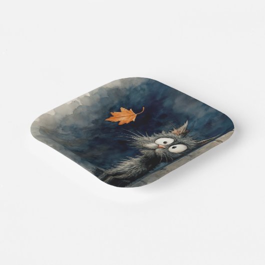 Scruffy Black Alley Cat mit Herbstleaf Pappteller (Gewinkelt)