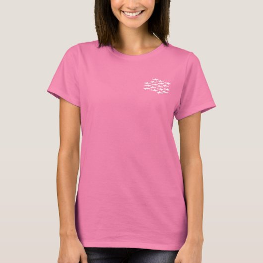 Scuba Diver Schwimmen mit einer Haifischschule T-Shirt (Vorderseite)