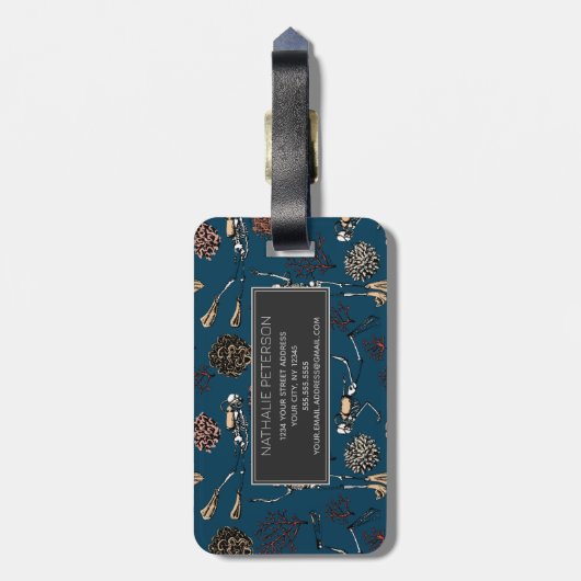 Scuba Diver Skeleton Divers & Coral Monogram Gepäckanhänger (Rückseite vertikal)