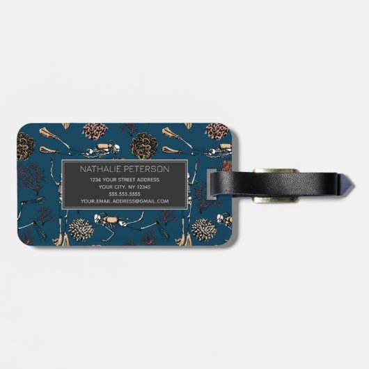 Scuba Diver Skeleton Divers & Coral Monogram Gepäckanhänger (Rückseite horizontal)